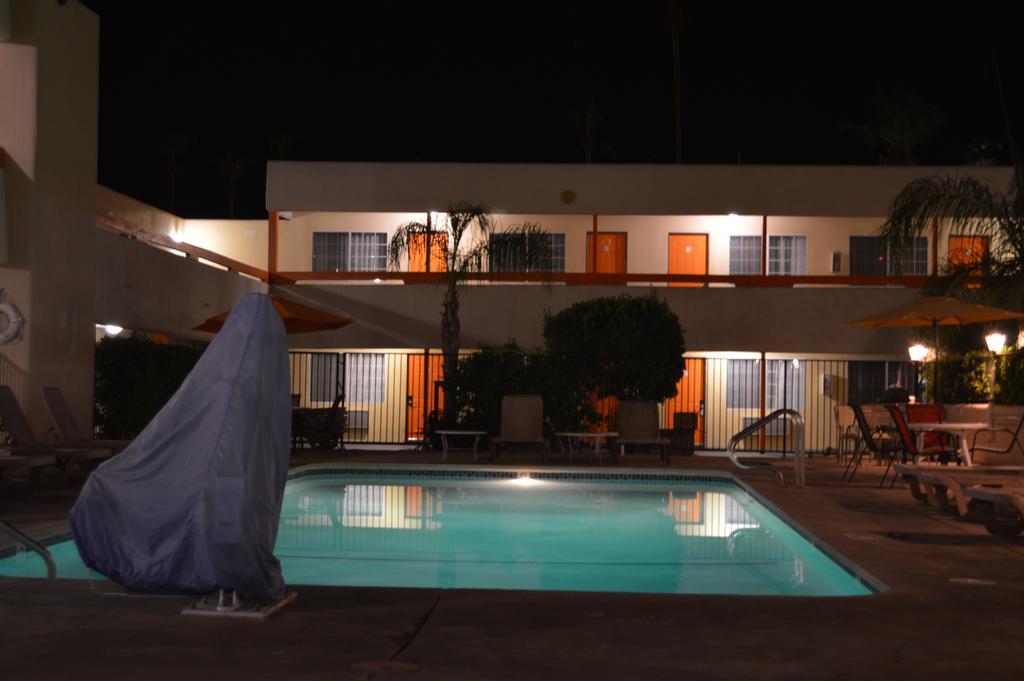 Musicland Hotel Palm Springs Extérieur photo
